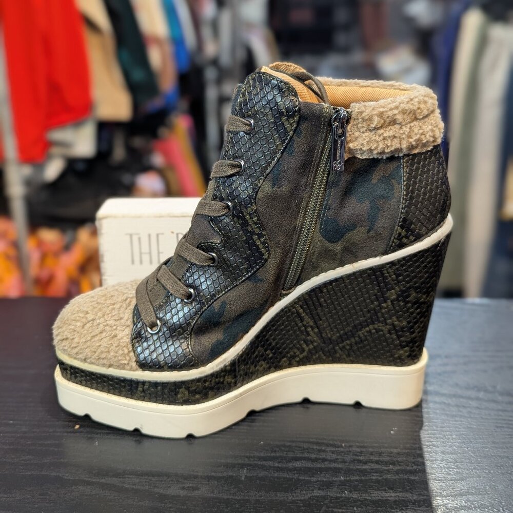 Jessica Simpson Camo Wedge Sneakers with Shearling - Picture 2 of 7